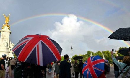 ¿Se despidió? El arcoíris que se dejó ver sobre el Palacio de Buckingham antes de que anunciaran la muerte de Isabel II