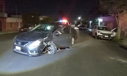 Le gana el cansancio, se duerme y provoca accidente sobre Urdiñola, en Saltillo