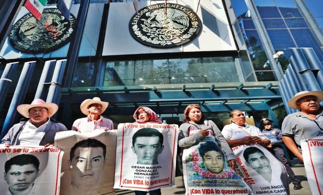 Dictan auto de formal prisión contra general José Rodríguez y dos militares más por el caso Ayotzinapa