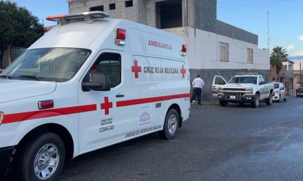 Joven cae de su moto y termina lesionado en Saltillo