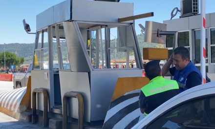 Trailero derriba módulo de caseta de ‘Los Chorros’ por no pagar