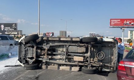 Saltillo: ‘Impermeabilizan’ el V. Carranza tras choque y volcadura