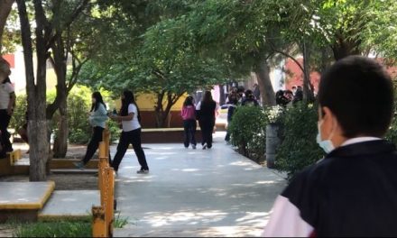 El cubrebocas se seguirá usando en escuelas de Coahuila