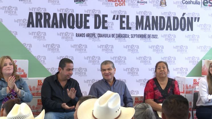 Gobernador lleva apoyos al ejido Paredón con programa ‘El Mandadón’, en Ramos Arizpe