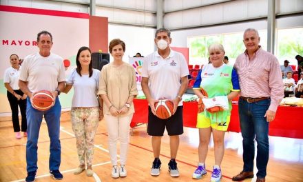 Reconocen aportación de adultos mayores en Torreón