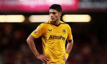 Raúl Jiménez lesionado; reporte de los wolves no lo separa del mundial