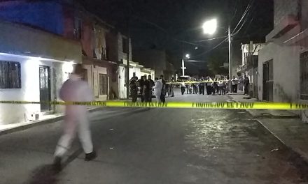 Saltillo: Joven muere aplastado por una barda al escapar de una riña