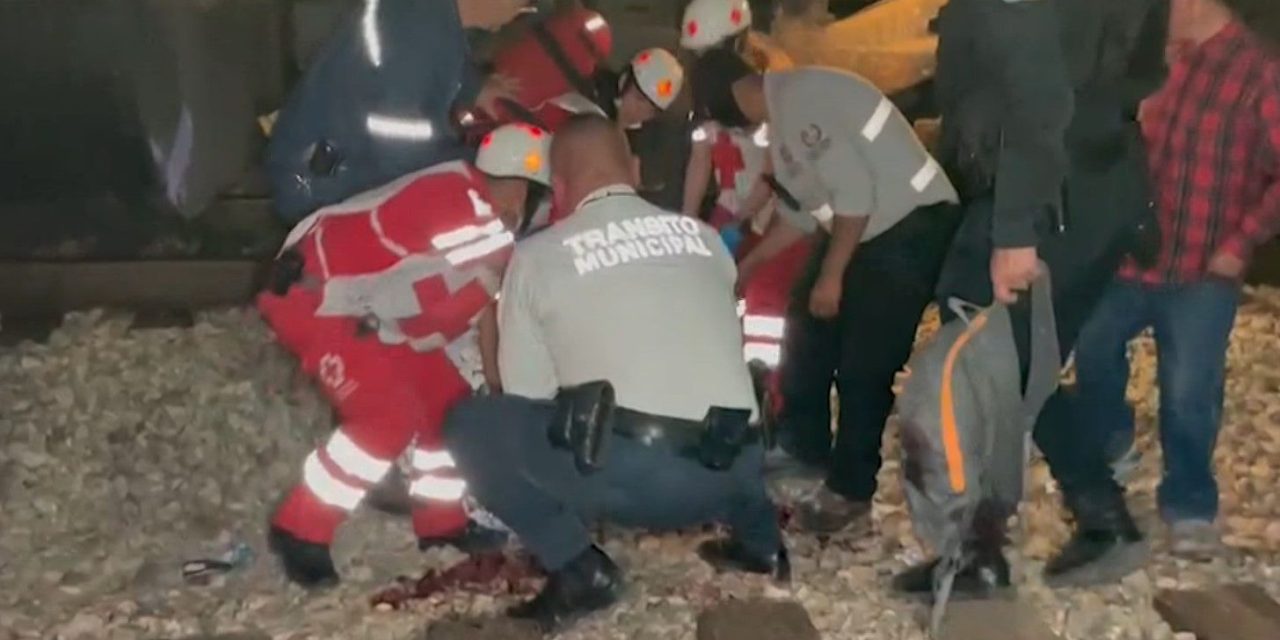 Tren le cercena las piernas a menor de edad en Saltillo