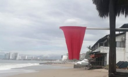 Protección Civil activa alertas preventivas de tsunami en Puerto Vallarta, Jalisco