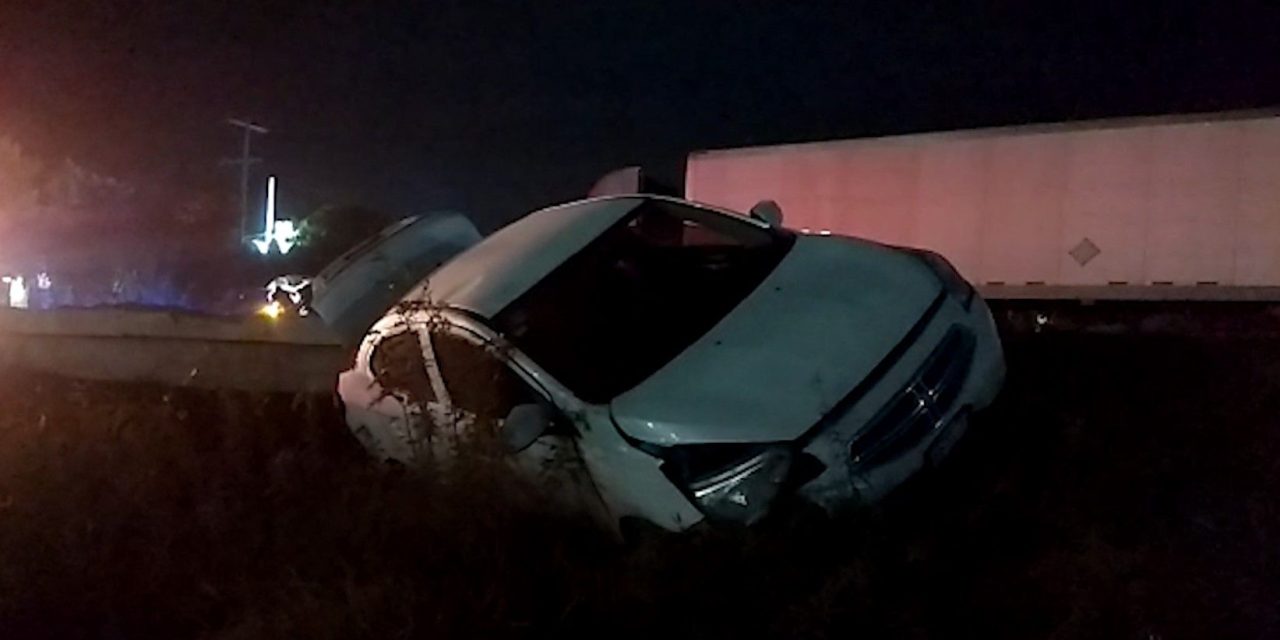 Cierra los ojos un momento y termina volcado en la carretera a Monclova