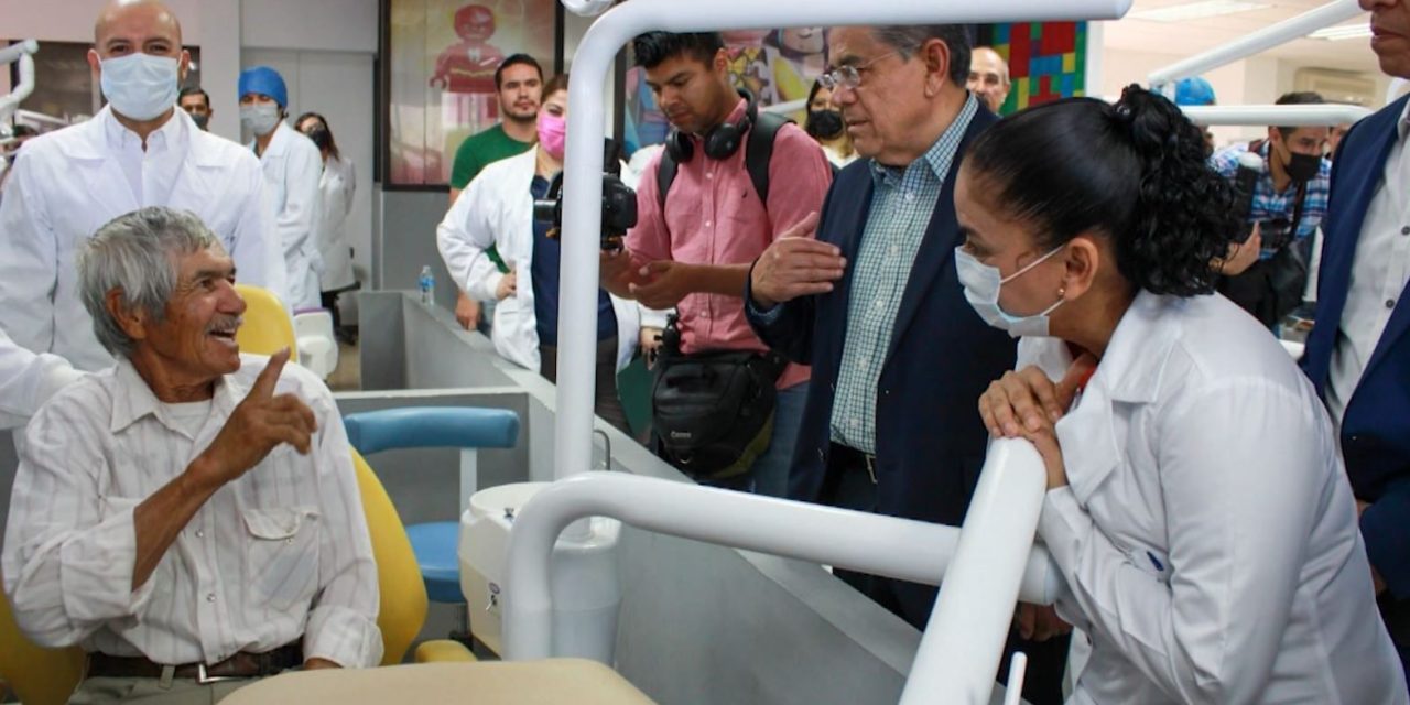 Facultad de Odontología se suma a programa Cambiando Vidas