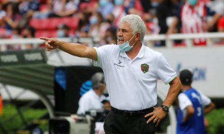 ‘Tuca’ está cerca de Pumas… y no viene solo