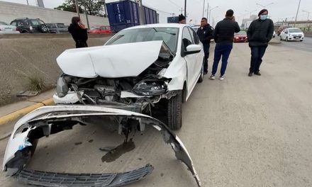 Saltillo: Choca por no guardar distancia; accidente múltiple sobre periférico LEA