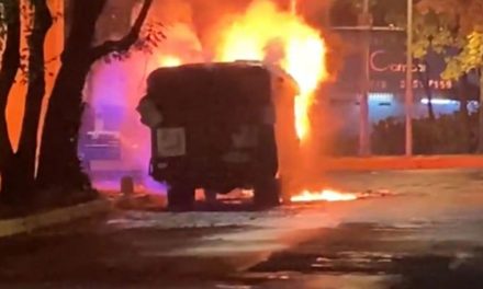 CDMX: Hombre muere calcinado en un Food Truck (video)