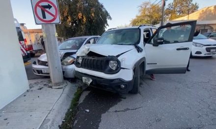 Saltillo: Dejan sin luz a la colonia Guanajuato tras protagonizar un accidente