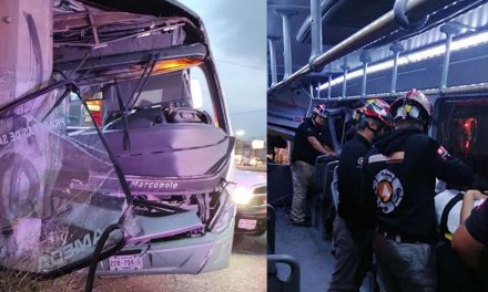 22 lesionados en choque de ruta urbana en Monterrey; chofer dormitó