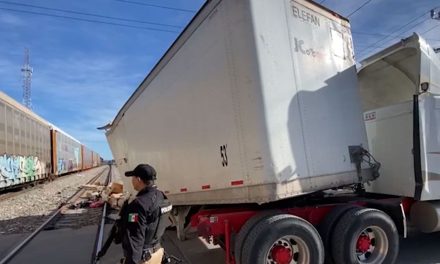 Urgen plumas en pasos del ferrocarril para evitar más accidentes en Ramos Arizpe