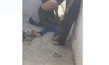Hombre mata a su ‘amigo’ a cuchilladas y después escapa en Acuña