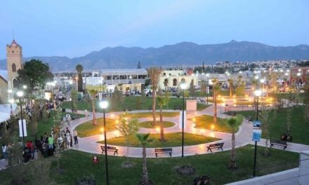 Realizan Performance “Tramas Espejo” en la plaza Ateneo de Saltillo