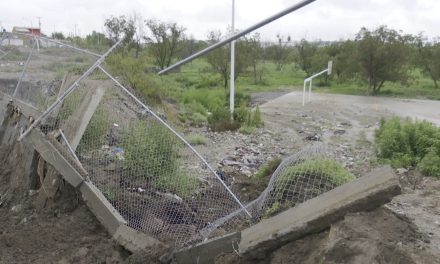 Reparan socavón en la Analco de Ramos Arizpe