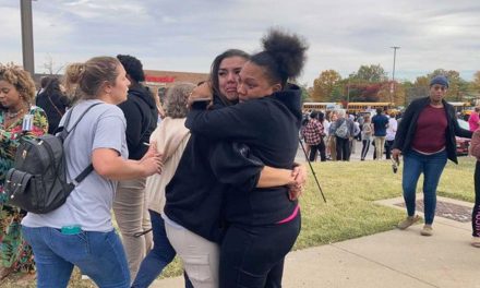 3 muertos tras tiroteo en escuela de St. Louis, Estados Unidos