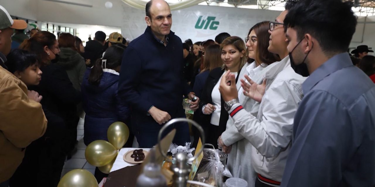 ‘Los jóvenes son el motor de Coahuila’: Jericó Abramo se suma a proyectos de estudiantes