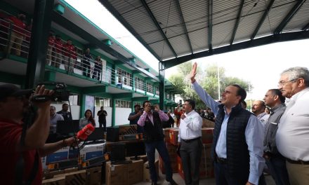 La educación es la herramienta más importante: Manolo Jiménez