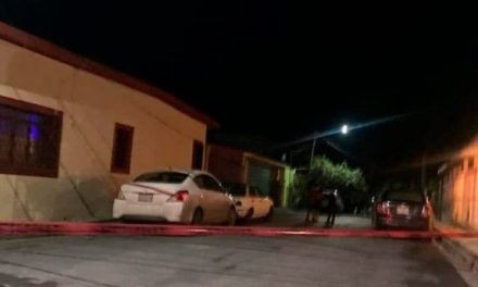Se entera que su amiga tiene novio, le da un ataque de celos y le balea el auto en Nuevo León
