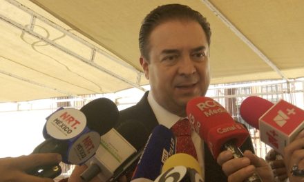 Presupuesto federal se va a obras faraónicas; Jaime Bueno