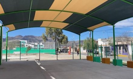 Gobernador Miguel Riquelme inaugura centro comunitario en Valle de las Torres de Saltillo