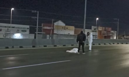 Saltillo: Hombre cruza corriendo por Fundadores y muere al ser embestido por un auto