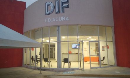 DIF Acuña lleva charlas de nutrición