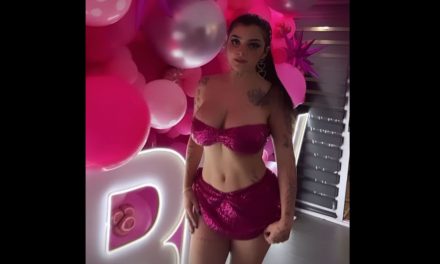 Video: Karely Ruiz hace ‘fiesta sencilla’ y le llueven críticas en redes sociales