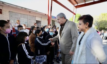 Trabajo unido en Saltillo es clave para apoyar la educación: Chema Fraustro