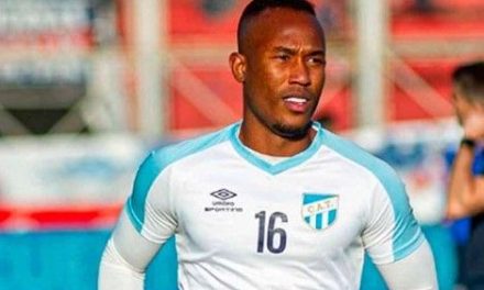 Futbolista se desploma en entrenamiento y fallece al llegar al hospital