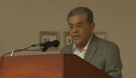 Hackean cuenta de WhatsApp del rector de la UadeC
