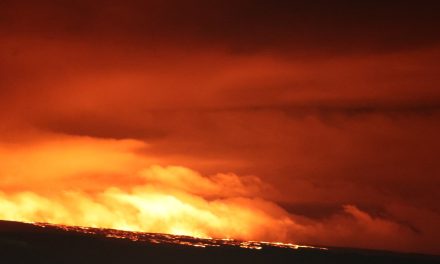 Entra en erupción el Mauna Loa, el volcán más grande del mundo ubicado en Hawai