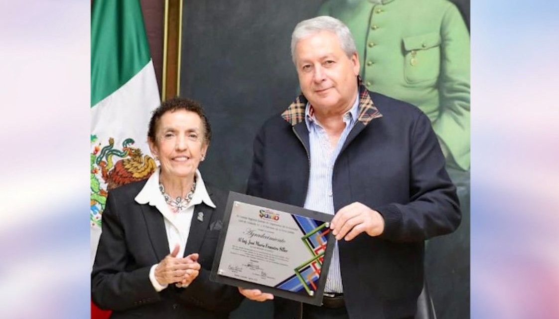Reconocen OCS´s de Saltillo a Chema Fraustro