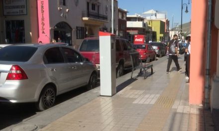 Tramitan residentes del Centro 200 permisos para no pagar parquímetros en Saltillo