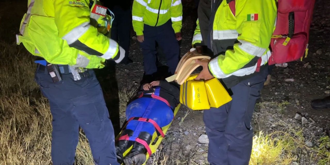 Saltillo: Embiste tren a mujer; fue trasladada a un hospital