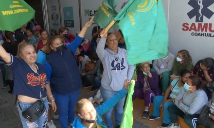 Se une la UNTA a mega marcha en defensa del INE