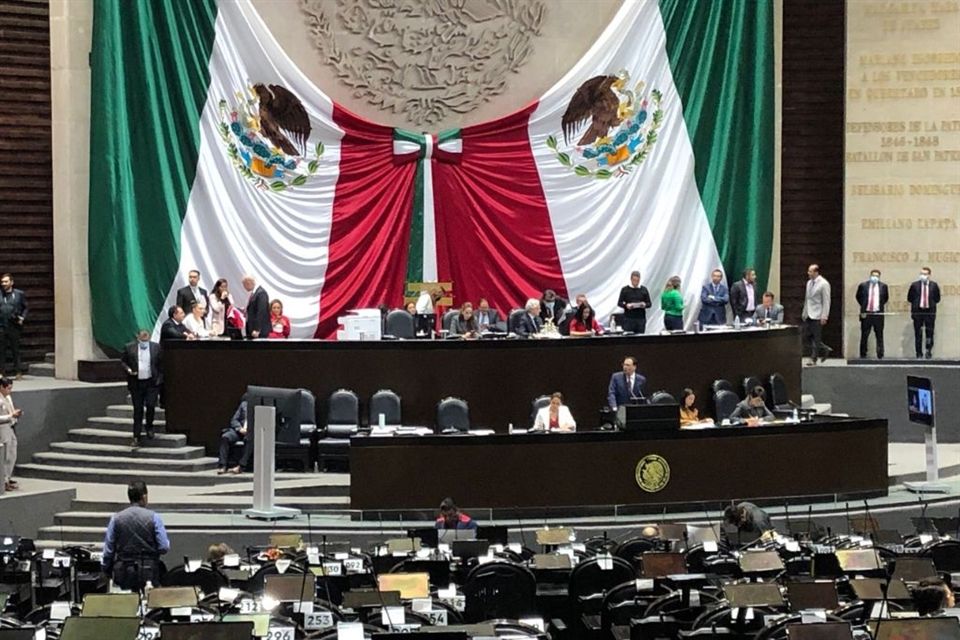 Avalan diputados ‘Plan B’ de reforma electoral en lo general y particular