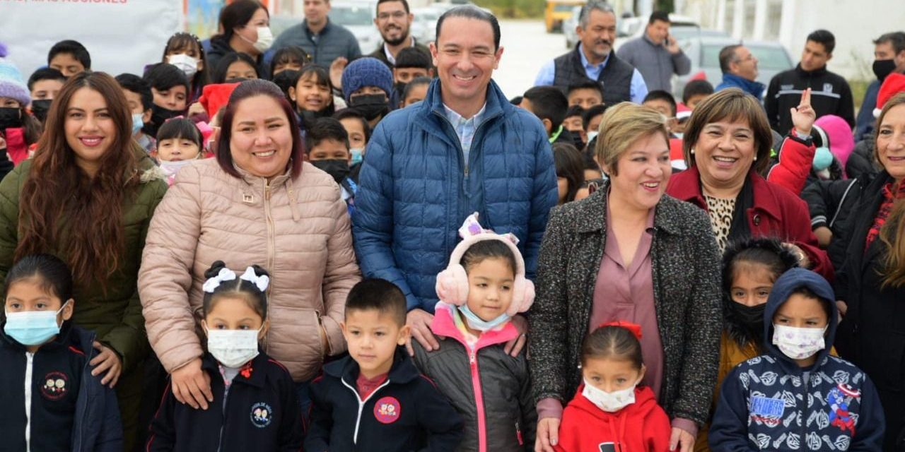 Pavimentan calles en zona escolar de Acuña