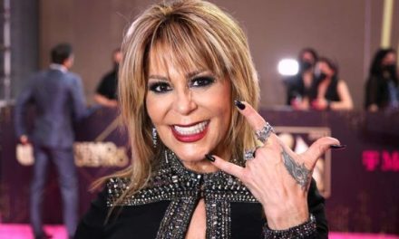 Operan de emergencia a Alejandra Guzmán para retirar polímeros