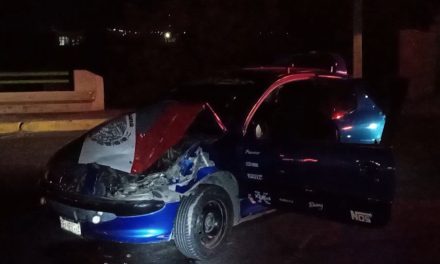 Conductor en aparente estadio de ebriedad choca por alance una camioneta en Saltillo