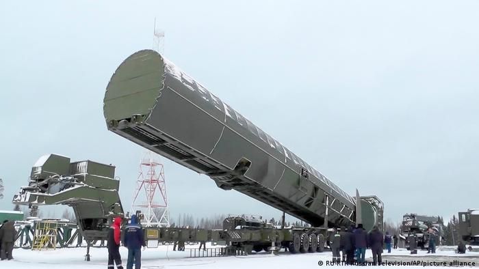 Advierte Rusia que usará armas nucleares ‘si los atacan’
