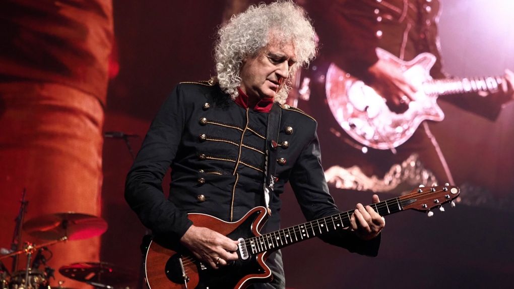 Brian May, guitarrista de Queen, recibe título de caballero