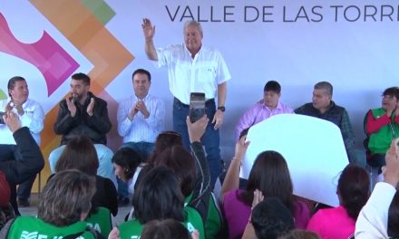 Fomenta Chema Fraustro integración y crecimiento con centros comunitarios