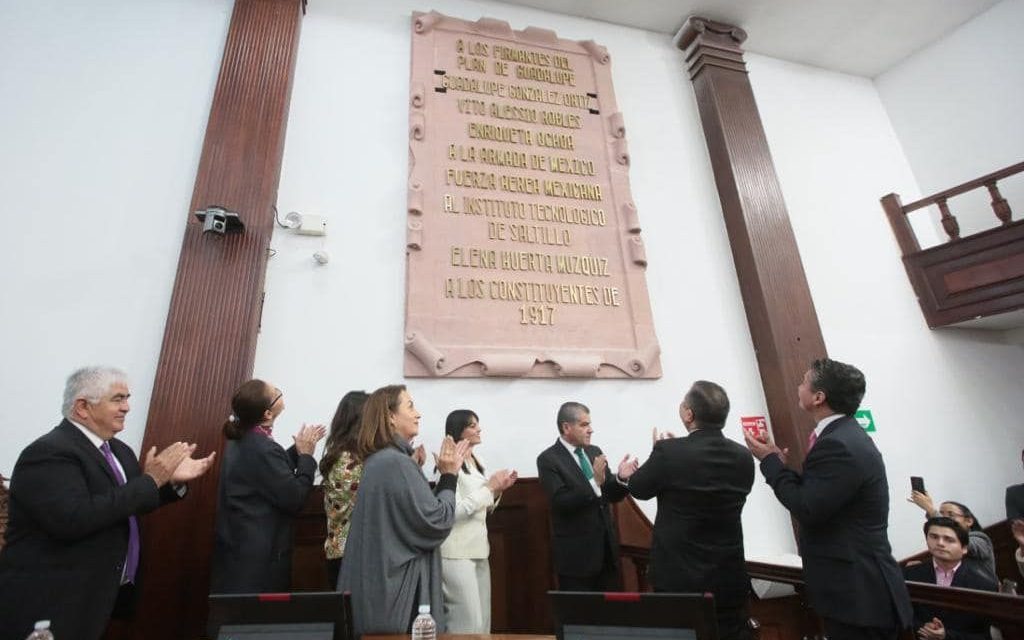 Inscriben con letras doradas nombre de primera diputada en Coahuila