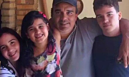 Hombre pierde a sus hijos en 4 años por una enfermedad que les heredó